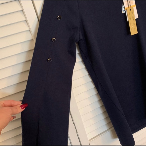 Top - Picture 5 of 7